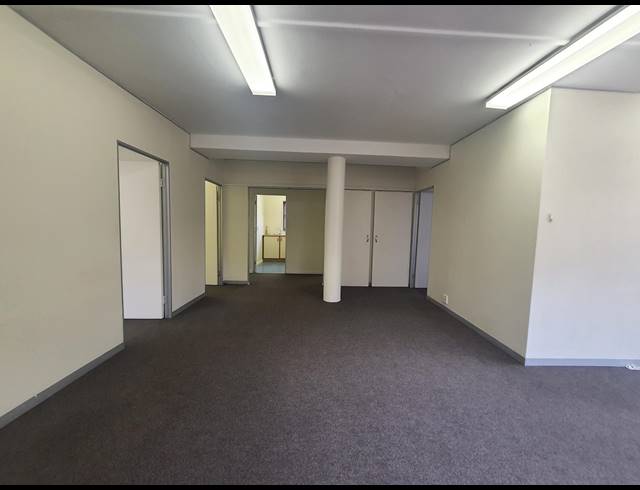 107M² OFFICE FOR SALE IN WESTVILLE
